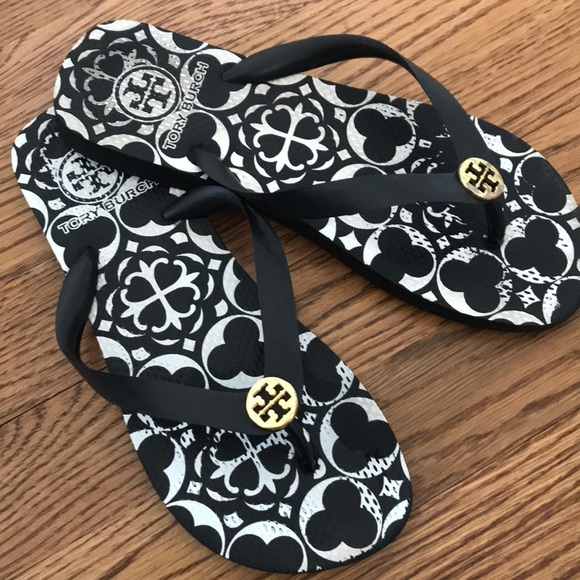 tory burch black and white flip flops